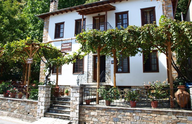 Heliodora Deluxe Triple Room 3 - Foto 13