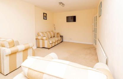 3 Bed - Sleeps 4 - Free Parking - Private Garden - Photo 21