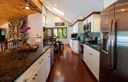 Lakefront Hot Tub Canoes Game Room Wood FP - Foto 6