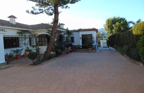 CASA MICHAEL - El Paraiso, Marbella - Photo 48