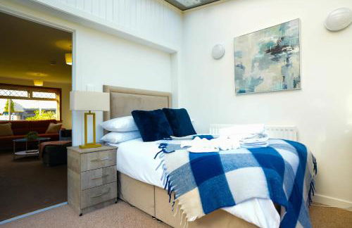 Train House - Photo 24