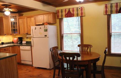 Hemlock Hideaway - Foto 8