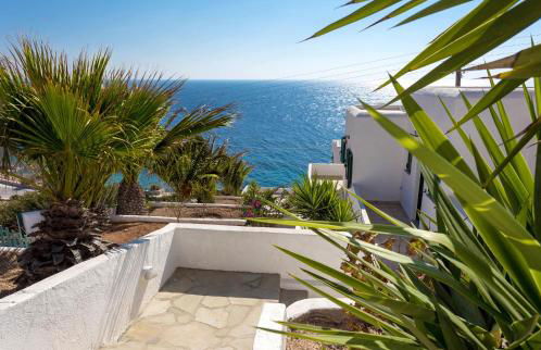 Pahivouni Studios & Suites - Photo 28