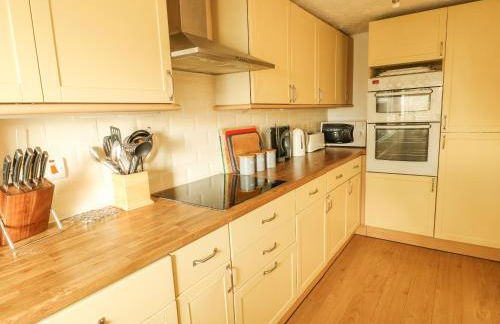 Bryn Teg Cottage - Photo 11