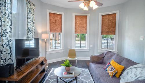 Stunning 2br/1ba Historic Pad Few Steps Downtown - Foto 2