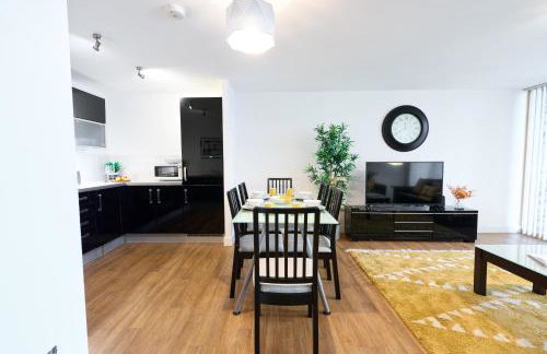 ShortstayMK Vizion apartments, with free superfast wi-fi, parking - Foto 128