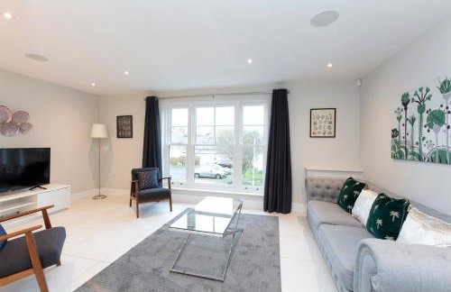 Stunning Central Windsor Town House With Parking - Foto 18