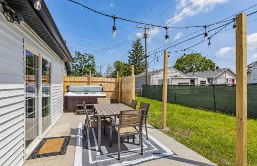 Charming 3-Bedroom - Hot Tub & Game Room - Foto 7