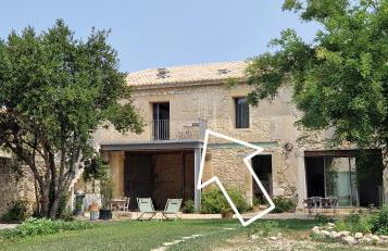 Appartement dans un mas provençal rénové - Photo 3