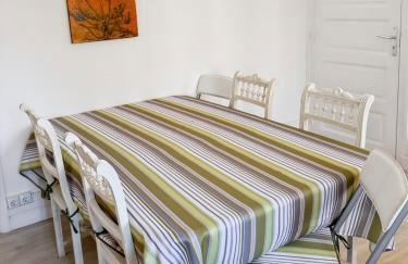 La maison Hortensias Vic-Sur-Cère - 6pers - Foto 5