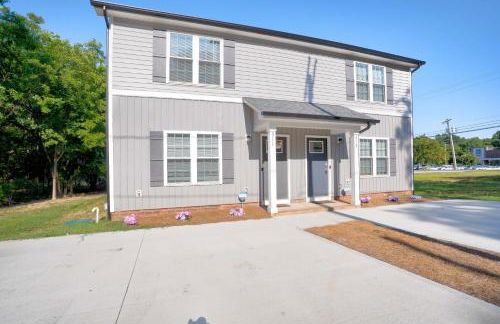 Kannapolis Elegant Townhouse - Pet Friendly - Photo 19