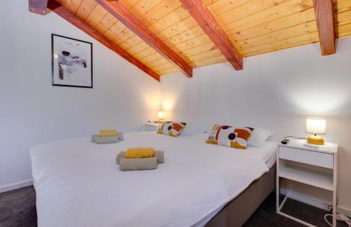 Awesome Home In Gornji Vinkovec - Foto 30