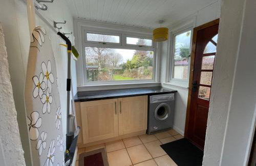 1930s 3Bed House in Quiet Village w/ Large Garden - Foto 12