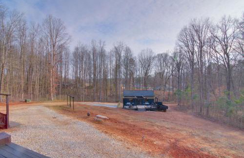 Mountain Retreat in Commerce with Billiards and Darts - Photo 30