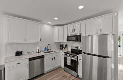 Creekside Stay | Peaceful Cottage | Elkhorn - Foto 7