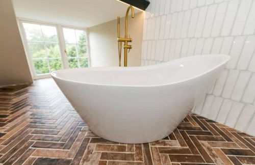 The West Wing at Hillthorpe Manor with Gardens & Private Hot Tub - Foto 14