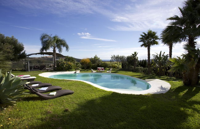 Finca Baeza Flores - Photo 9