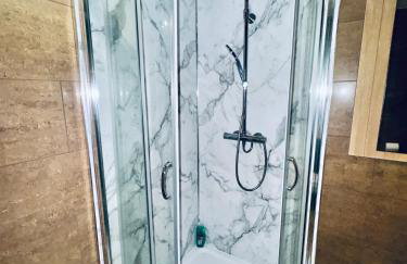 New Road Apartment - 2 Bedrooms - Sleeps 3 - Foto 2