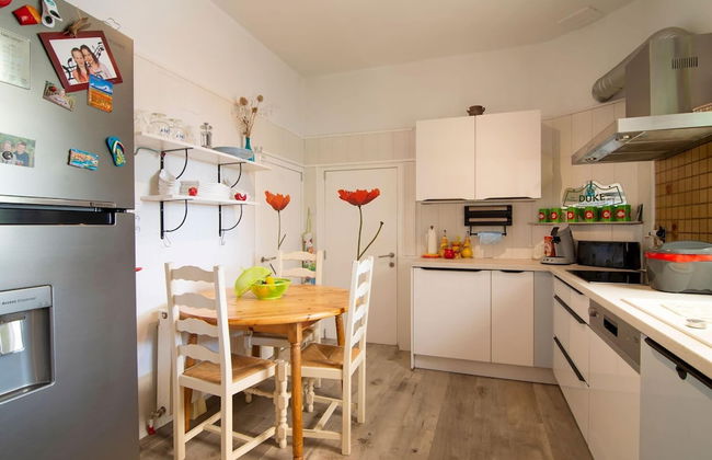 Charming Holiday Home in Houyet Near Forest - Foto 9