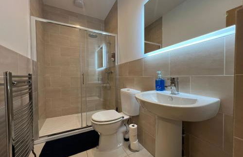 1 bed Apt close to Leeds Arena Sleeps up to 4 people F3 - Photo 12