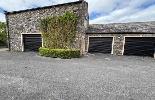 Estatesmen Lodge, Hillside Farm - Photo 1