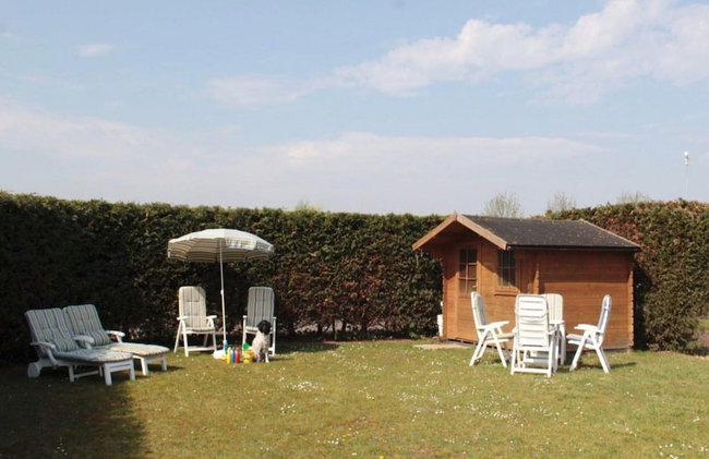 Appealing Bungalow With Garden - Photo 80