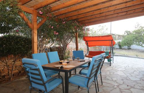 Ruby's summer house with spacious garden and free parking - Foto 50