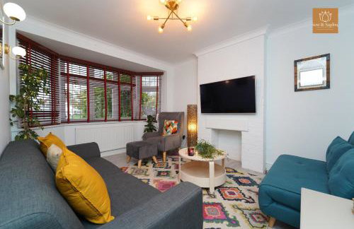 Gaia Cottages 3BR Home with Parking,WIFI,Garden,EV & Desk - Foto 1