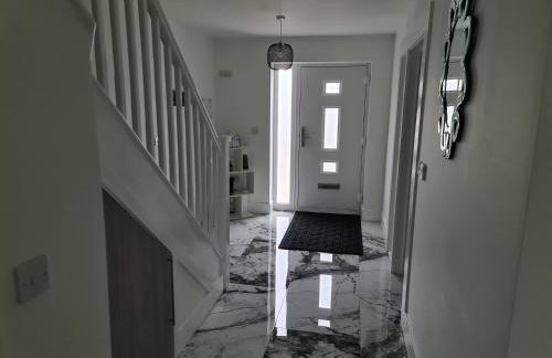 SAV 5 Bed Luxury House Leicestershire - Photo 15