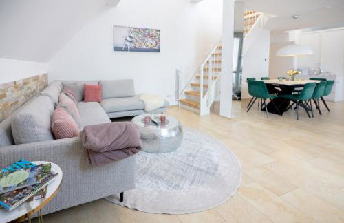 Luxury Penthouse for 8 - Center - Parking - Therme 8 min - Airport 15 min - Foto 6