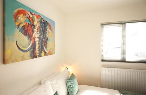 Comfortable Studio Apartment By N And N Stays Ltd, Peaceful Area Close to Cardiff Bay and Access Training Centre, Private Parking and Fast Wifi - Foto 19