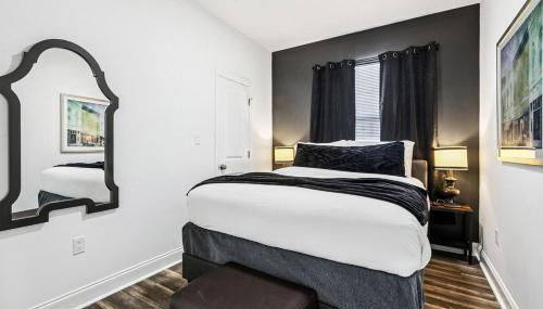 Spacious 10BR NOLA Home, Perfect for Groups, King bed - Foto 3