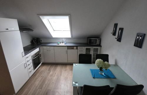 Moderne Ferienwohnung in Durmersheim 2 Zi, Nähe Rhein und Messe KA - Foto 2