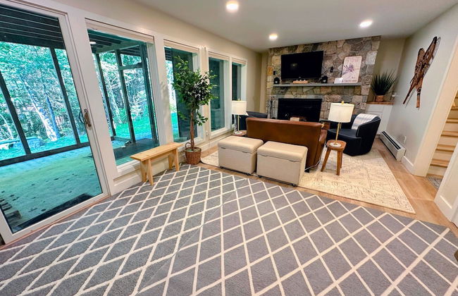 A1 Luxury Bretton Woods Ski-in Ski-out Townhome Next to Beginner ski Area Fast Wifi Keyless Entry - Photo 68