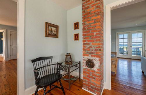 Sawyers Lodge - Historic Soundfront Home, Pool, Hot Tub, Boat Launch, Kayaks, Pets OK, Flex Stays - Foto 25