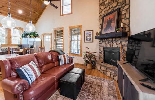 Stone's Throw Bungalow-- Hot Tub, Modern & Updated, Sleeps 2 - Foto 32