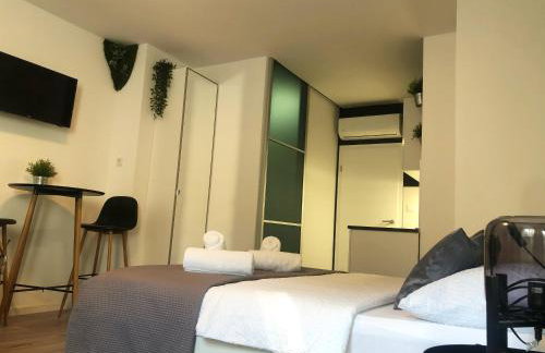 Apartment Zagreb Jacuzzi - Photo 25