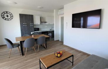 Aquarius Luxury apartment with pool and sea view - Photo 10