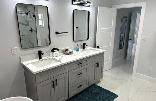 Cozy 2 BR Waterfront home with Heated Pool - Foto 27