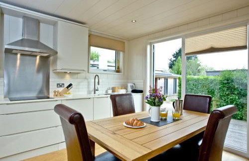 Amber Lodge, Strawberryfield Park - Hot Tub - Free WiFi & Parking - Photo 11