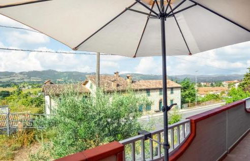 2 Bedroom Awesome Apartment In Gubbio - Foto 5
