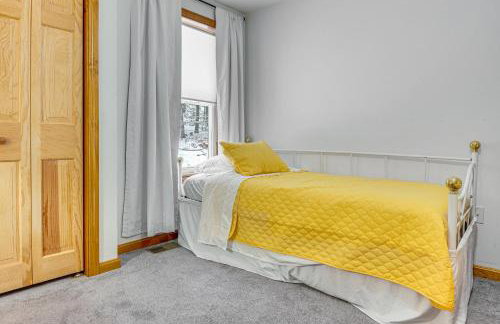 Family Retreat Near Winter Trails in Wakefield! - Foto 19