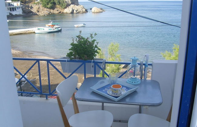 Alkistis Cozy By The Beach Apt In Ikaria Island, Therma 1st Floor - Foto 1