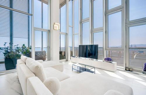 Penthouse With The Best Views! - Photo 33