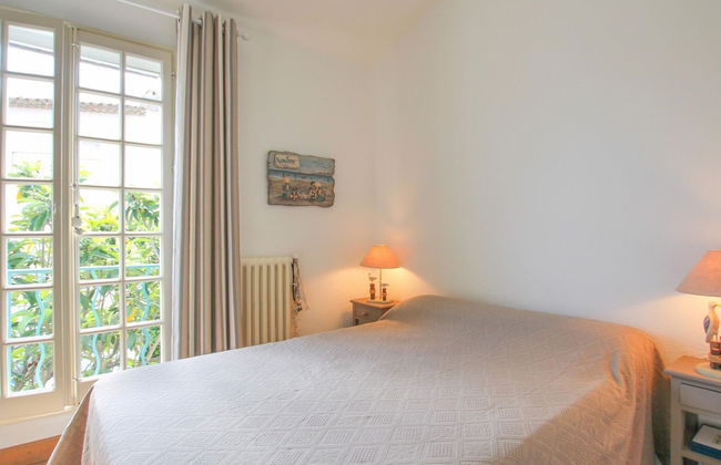 Charming Holiday Home With Terrace - Photo 2