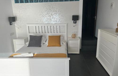 At the ocean’s edge - Foto 7