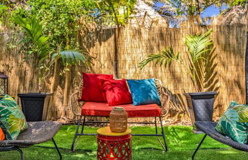 Artful Home Near Design District - Photo 1