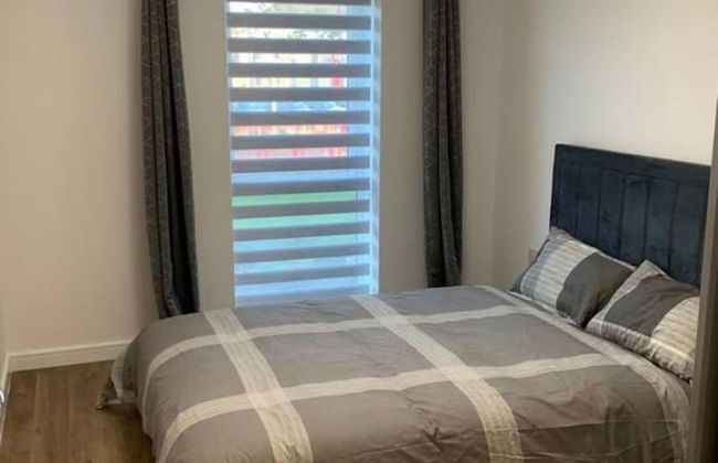 Inviting 2-bed Apartment in Grays - Photo 7