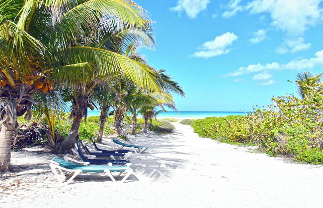 Arena y Mar Beachfront House, El Cuyo by The Spot Rentals - Foto 31