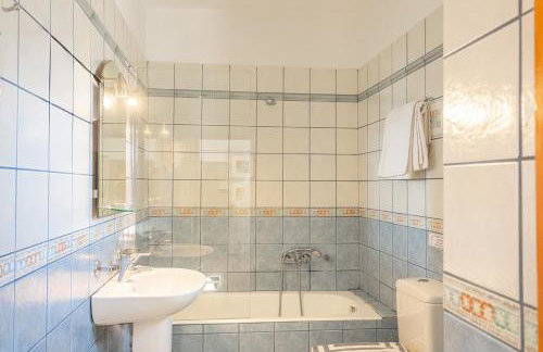 SOFIA, Luxury Stone Villa in Stoupa with Private Pool, BBQ and Amazing Sea View - Foto 29